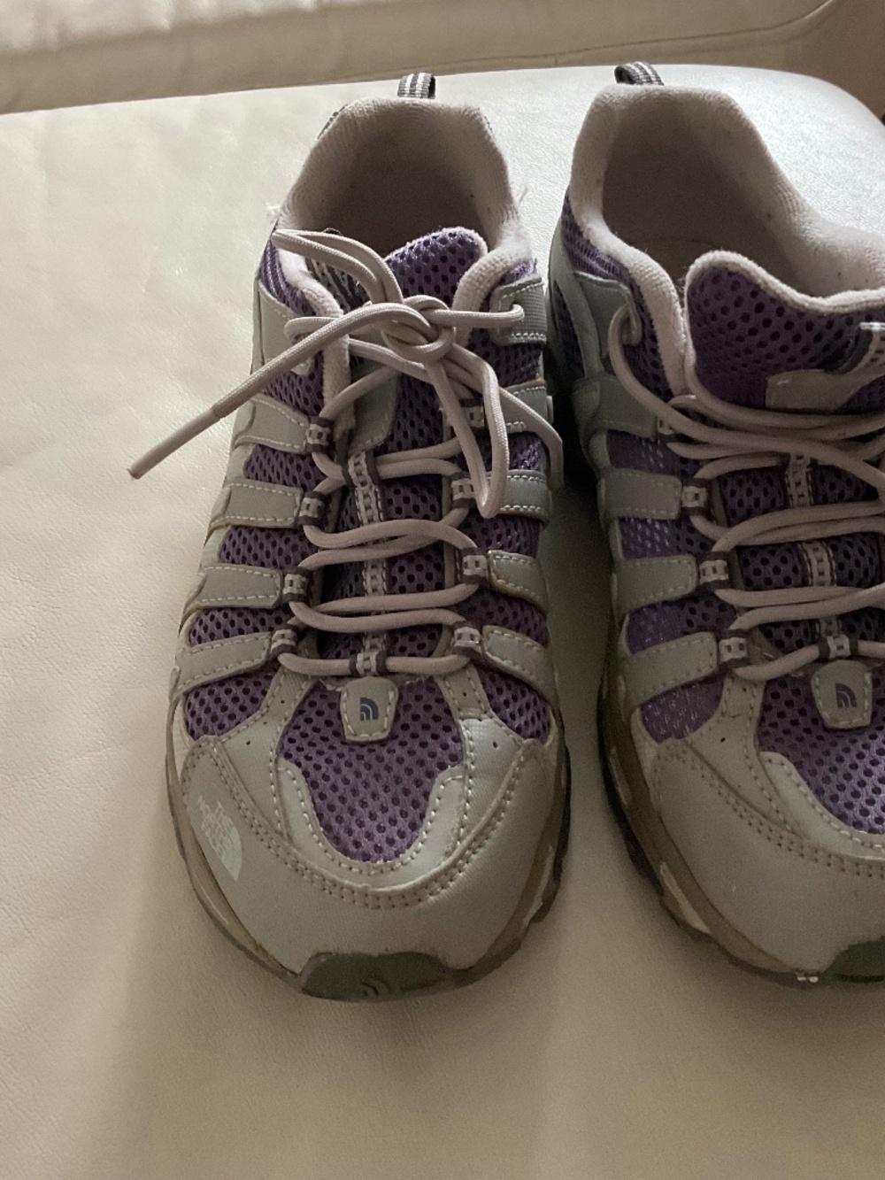 Sneakers size 3 / girl